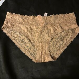 Victoria's Secret nude tan neutral flower lace hiphugger panties sexy  Size L